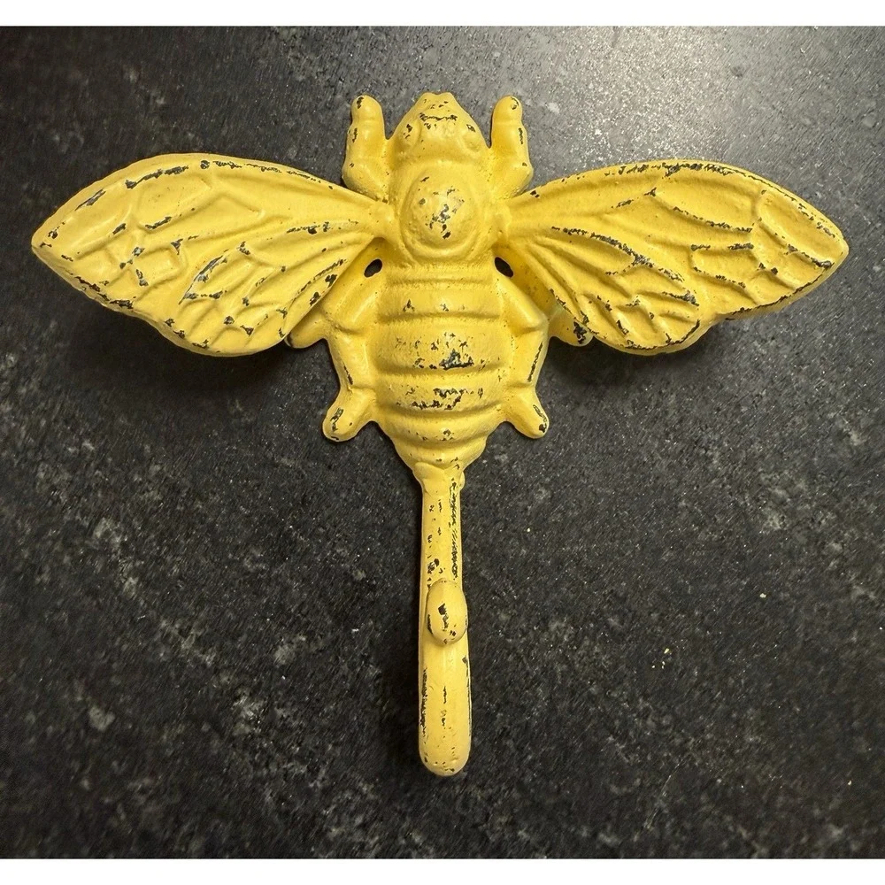 Set of 2 Yellow Cast Iron Bee Wall Hooks Rustic Distressed Coat Hat Key Hooks
